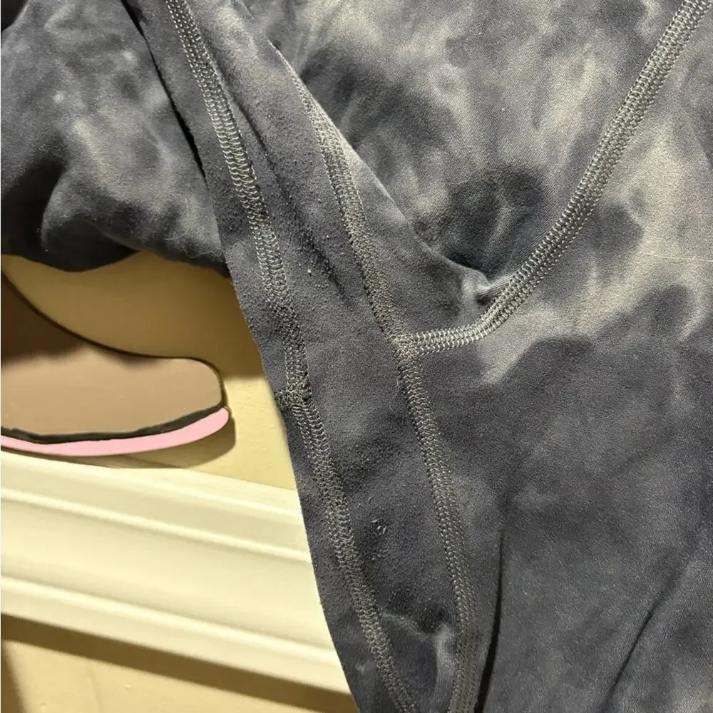 Lululemon Diamond Dye 3/4 length Leggings